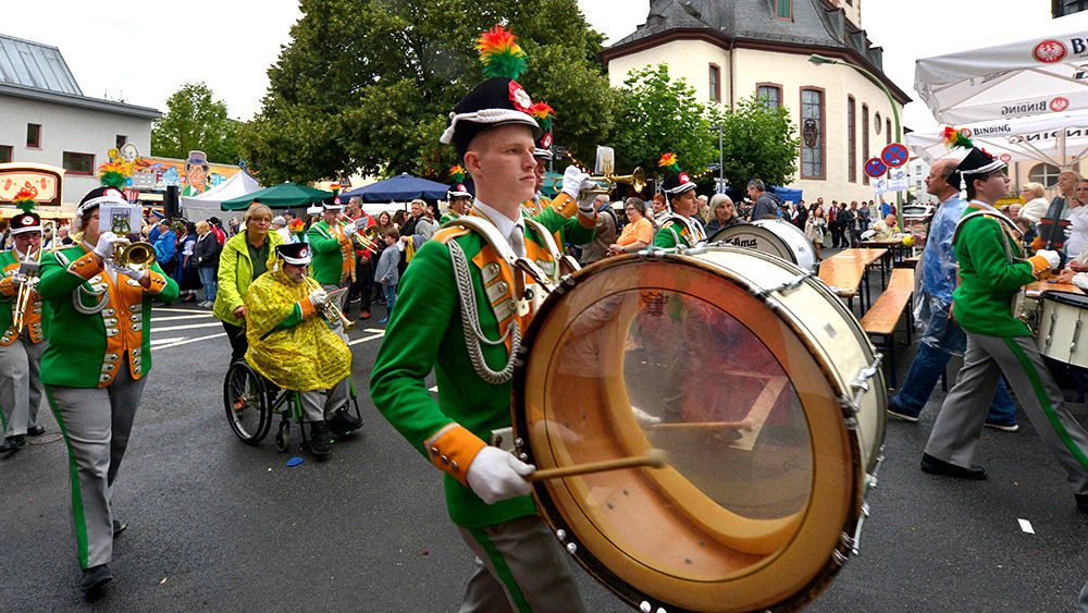 Bernemer Kerb Frankfurt festival tradicional en Bornheim
