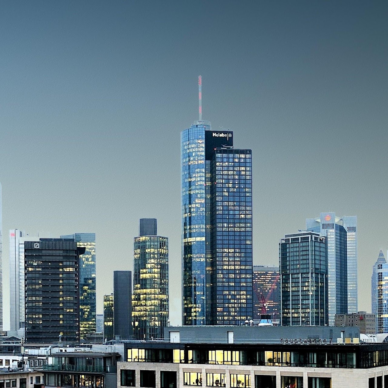Main Tower mirador con vistas al skyline de Frankfurt am Main